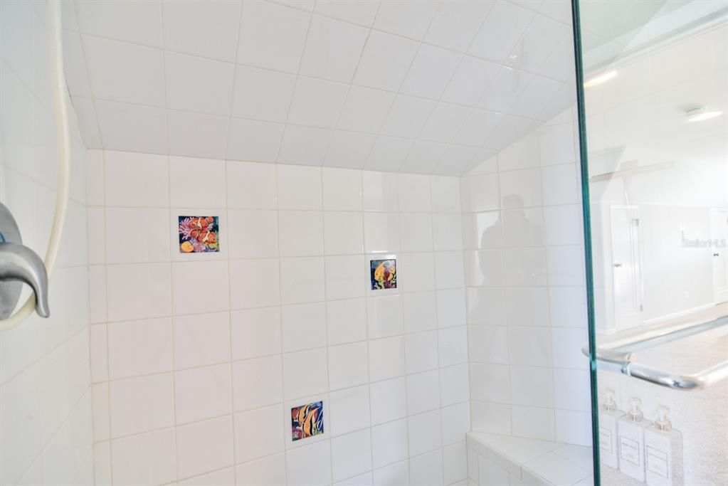 For Rent: $4,300 (3 beds, 2 baths, 1402 Square Feet)