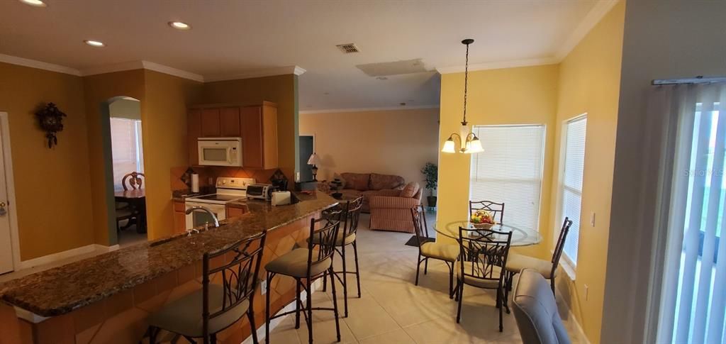 出租: $2,400 (3 贝兹, 2 浴室, 1753 平方英尺)