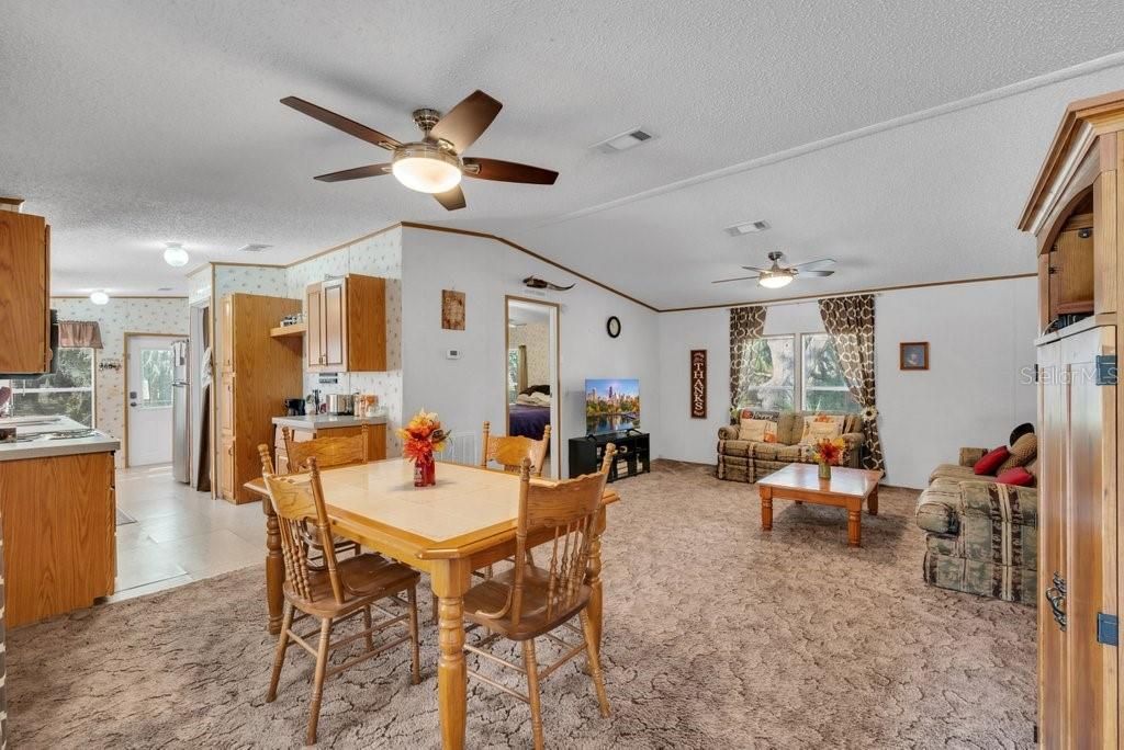 待售: $1,000,000 (2 贝兹, 2 浴室, 1113 平方英尺)