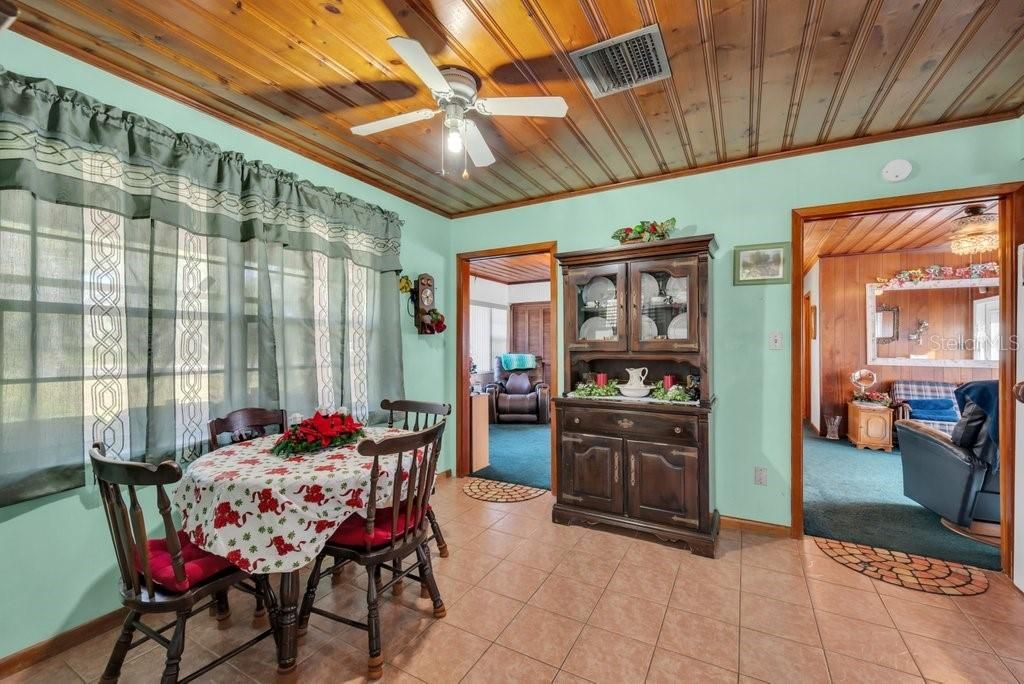 待售: $1,000,000 (2 贝兹, 2 浴室, 1113 平方英尺)