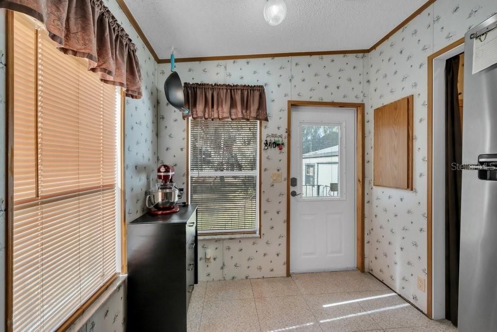 待售: $1,000,000 (2 贝兹, 2 浴室, 1113 平方英尺)