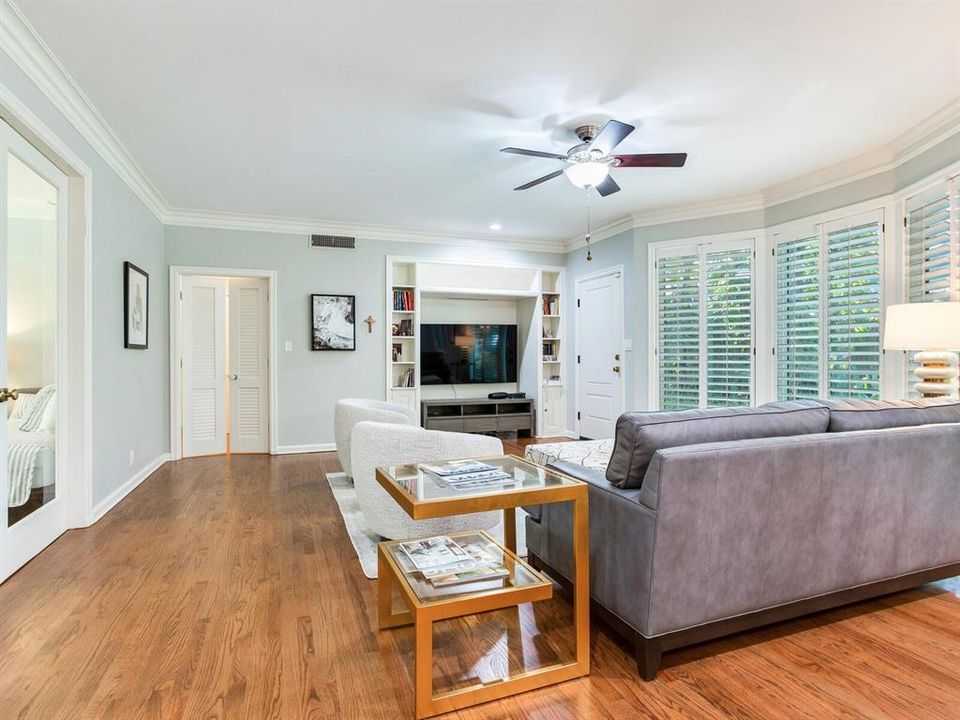 For Rent: $6,150 (2 beds, 2 baths, 2329 Square Feet)