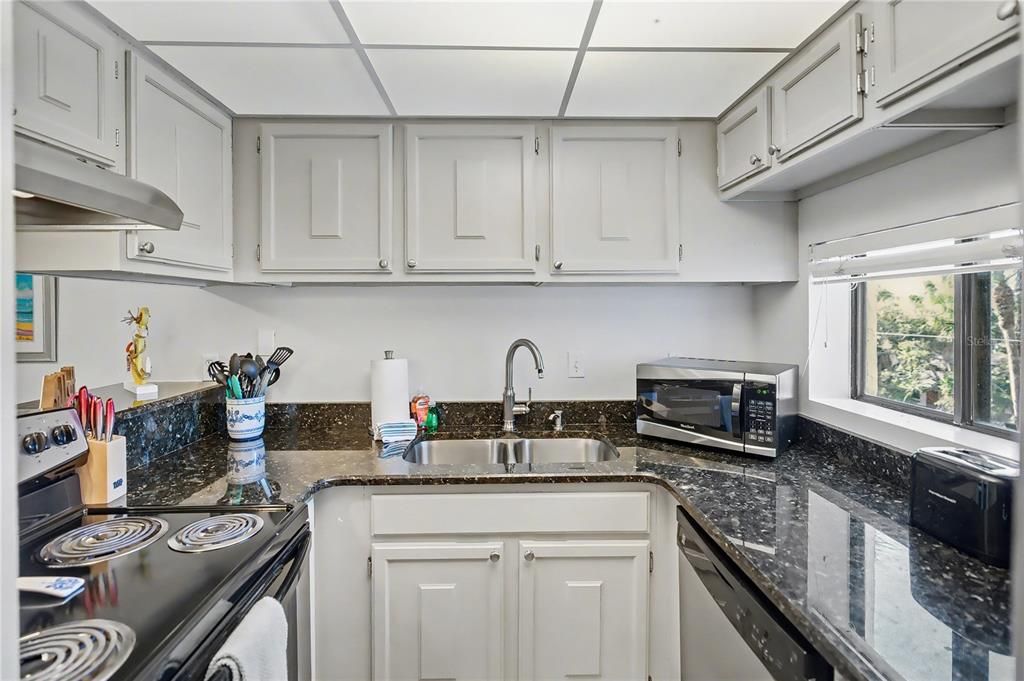 На продажу: $475,000 (1 спален, 1 ванн, 748 Квадратных фут)