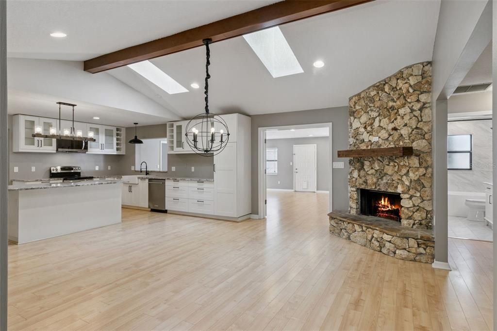 For Sale: $710,000 (4 beds, 3 baths, 3034 Square Feet)