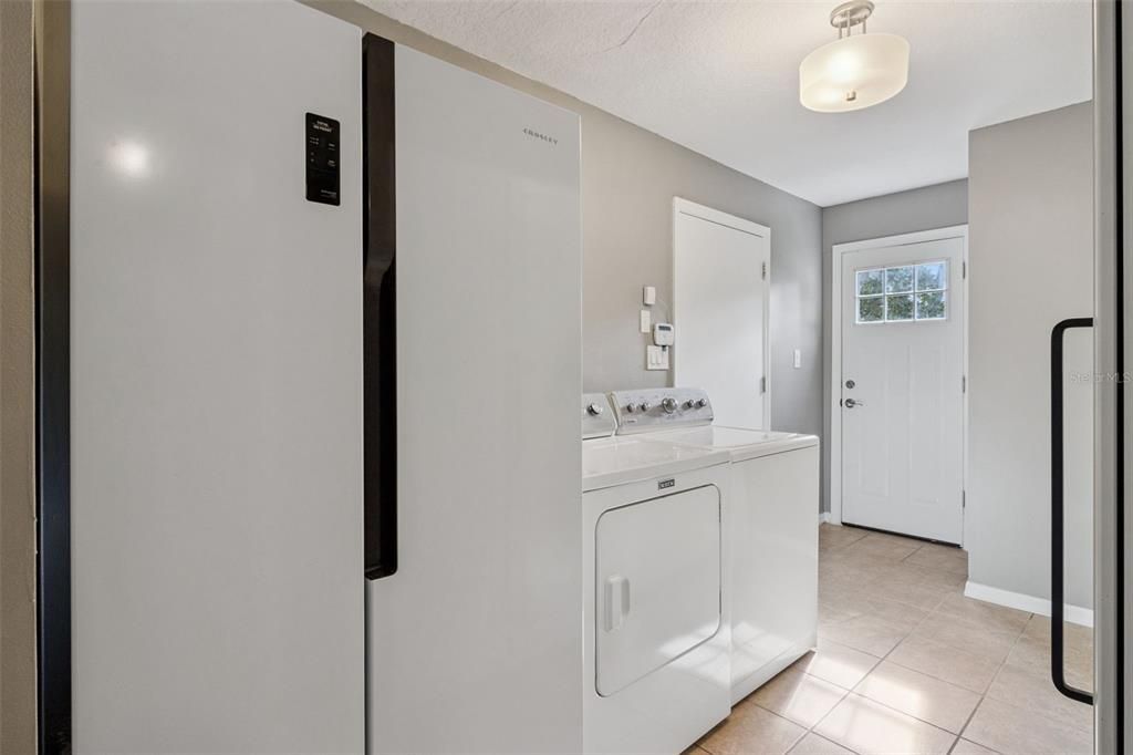 For Sale: $710,000 (4 beds, 3 baths, 3034 Square Feet)