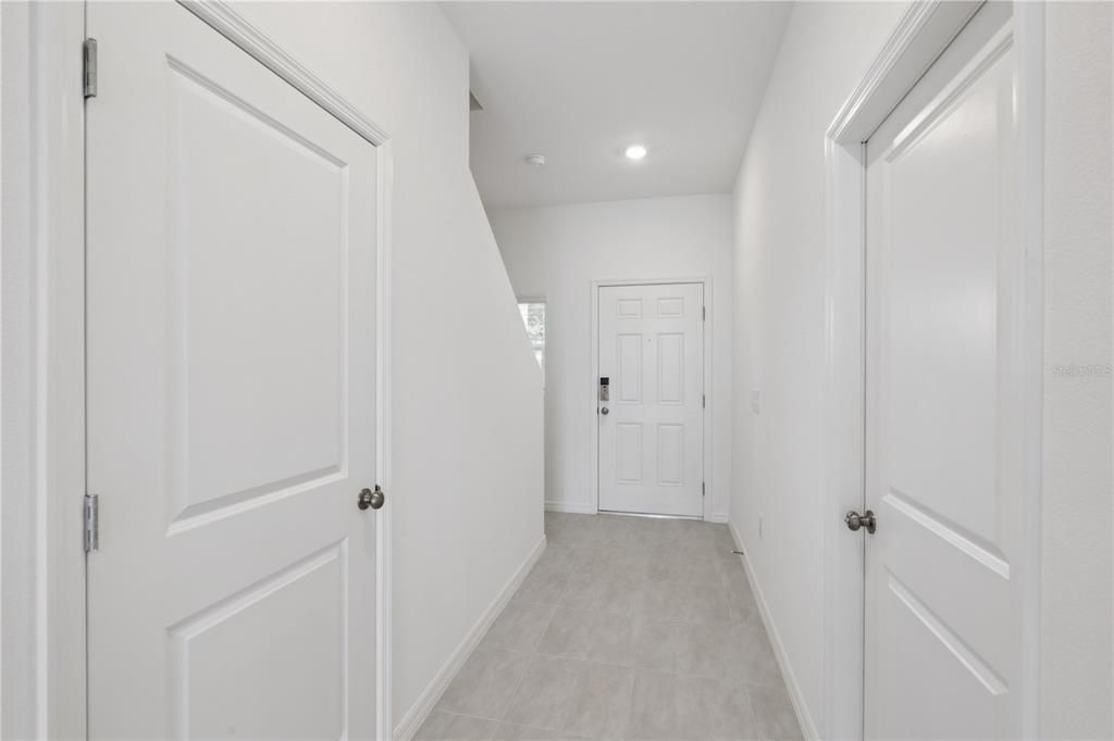 For Rent: $2,100 (3 beds, 2 baths, 1558 Square Feet)