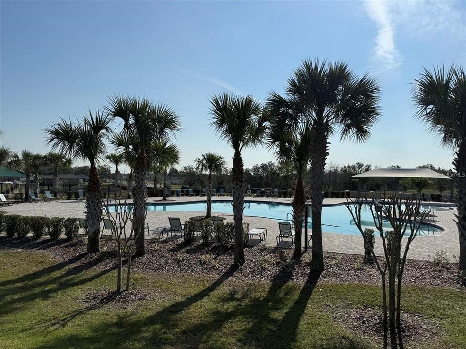 For Rent: $2,200 (3 beds, 2 baths, 1405 Square Feet)