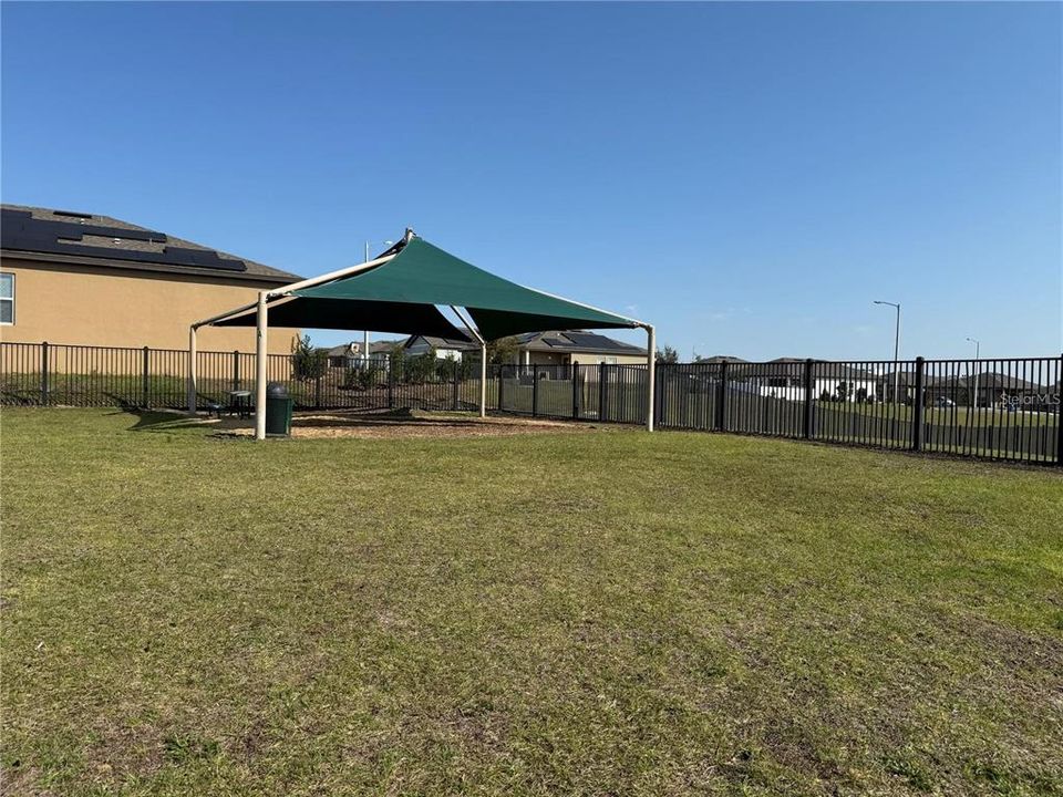 For Rent: $2,200 (3 beds, 2 baths, 1405 Square Feet)