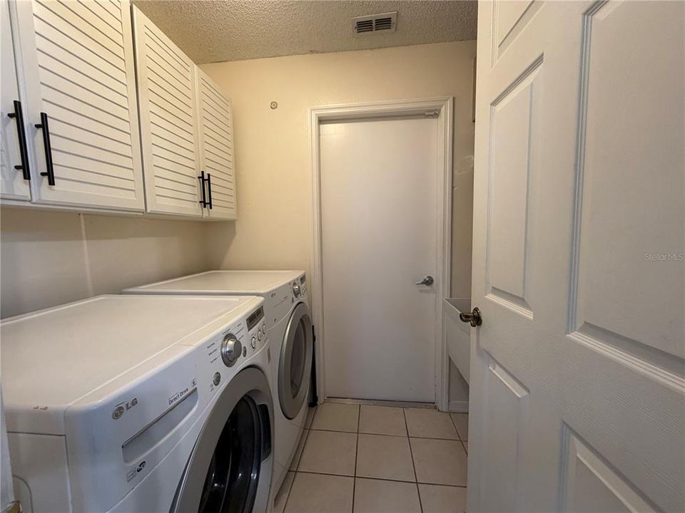 For Sale: $445,000 (4 beds, 2 baths, 2183 Square Feet)