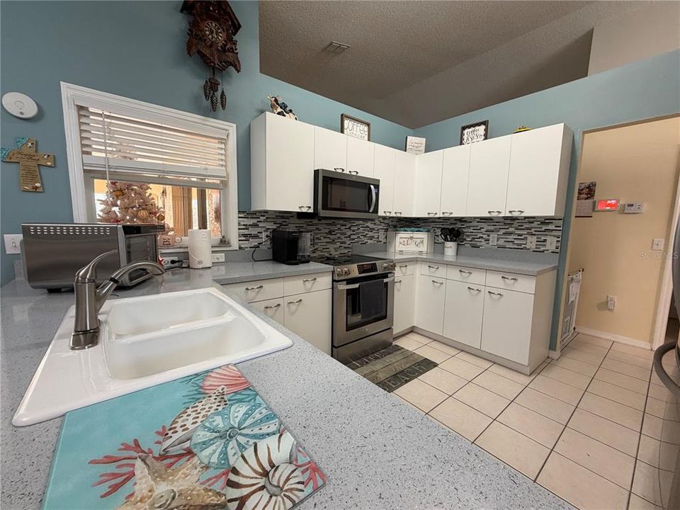 For Sale: $445,000 (4 beds, 2 baths, 2183 Square Feet)