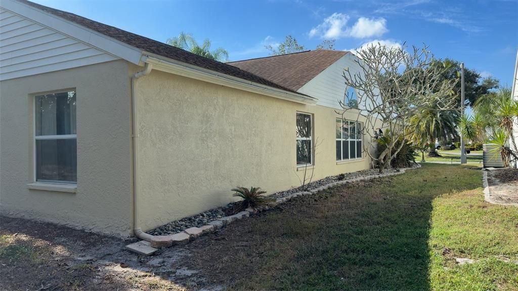 For Sale: $445,000 (4 beds, 2 baths, 2183 Square Feet)