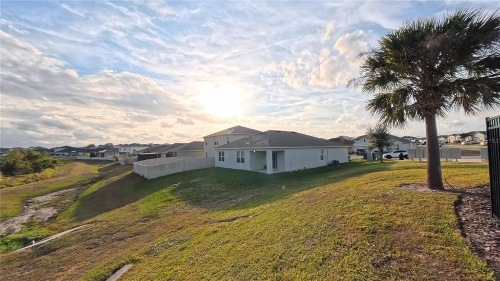 For Sale: $359,000 (5 beds, 3 baths, 2696 Square Feet)