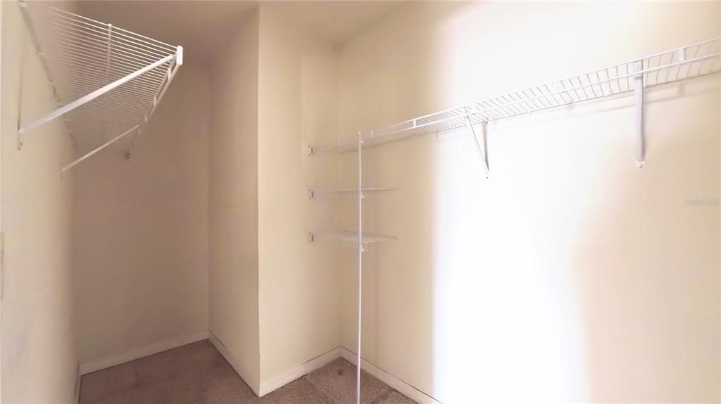 For Sale: $359,000 (5 beds, 3 baths, 2696 Square Feet)