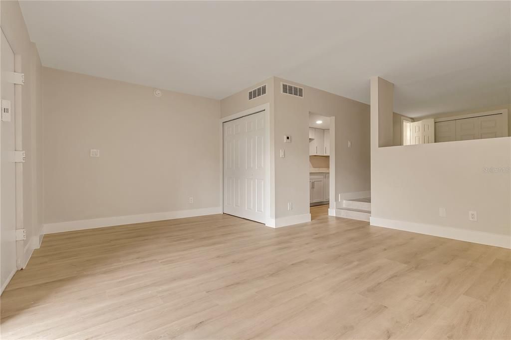 For Sale: $112,000 (1 beds, 1 baths, 540 Square Feet)