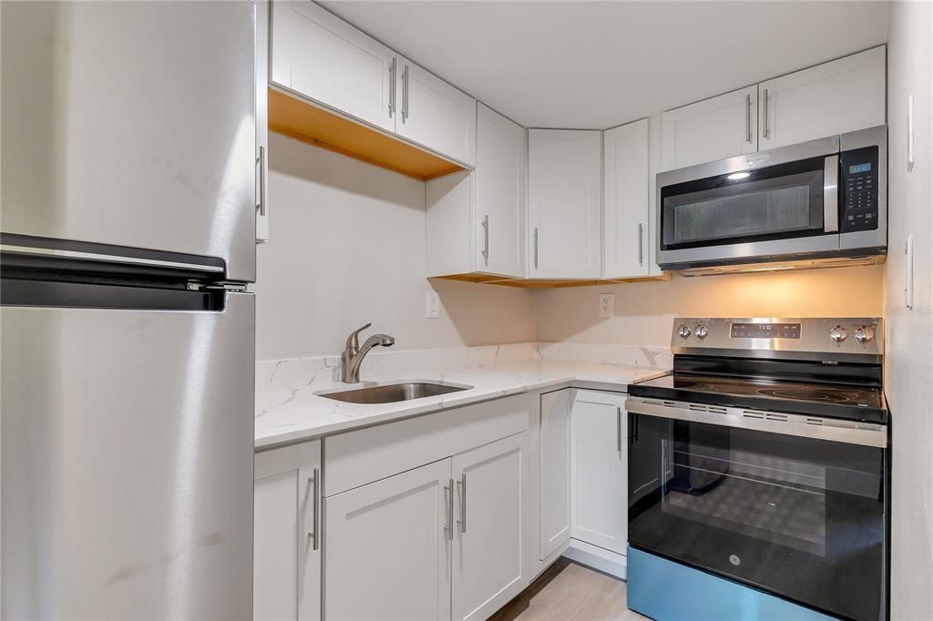 For Sale: $112,000 (1 beds, 1 baths, 540 Square Feet)