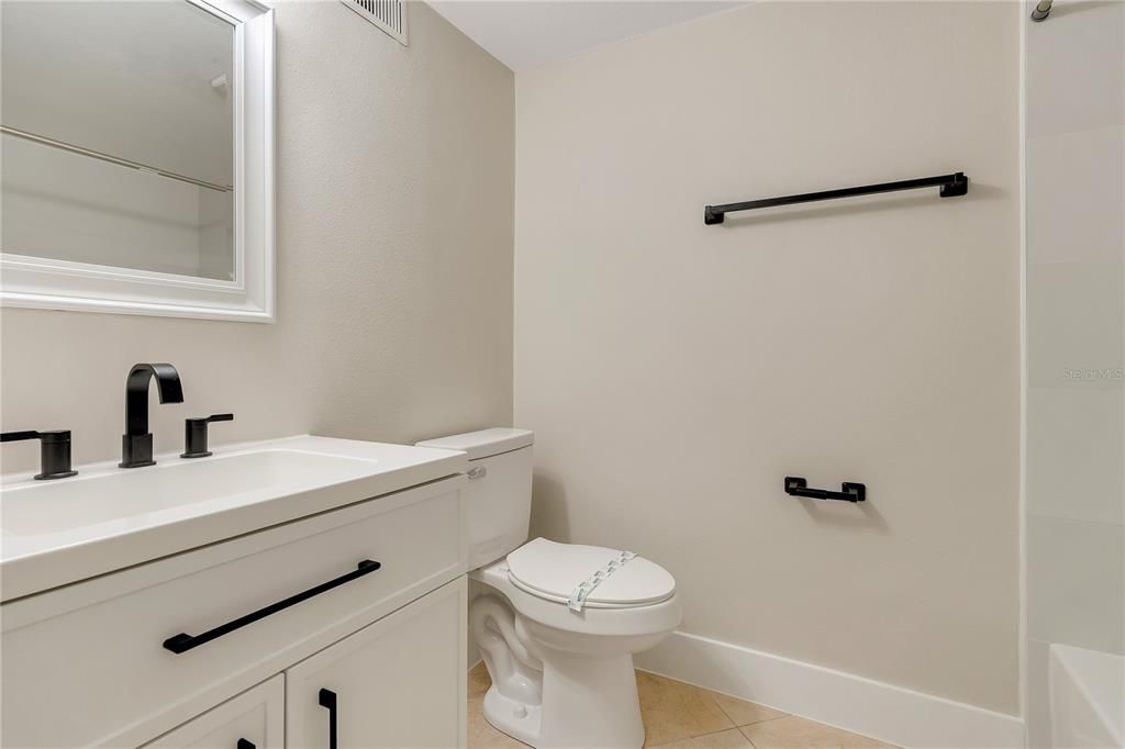 For Sale: $112,000 (1 beds, 1 baths, 540 Square Feet)