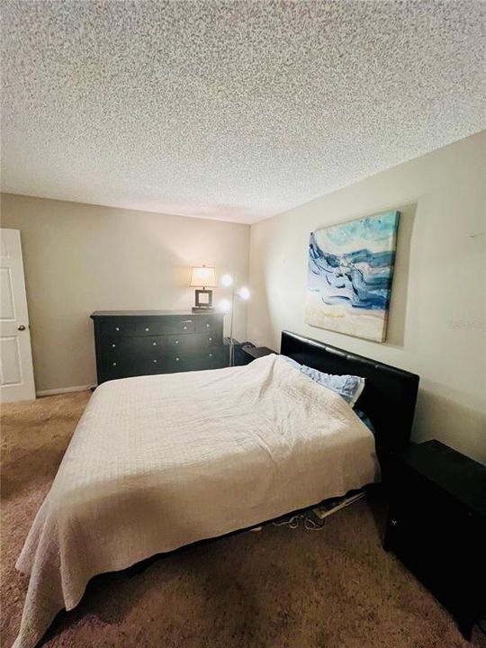 For Sale: $120,000 (1 beds, 1 baths, 792 Square Feet)