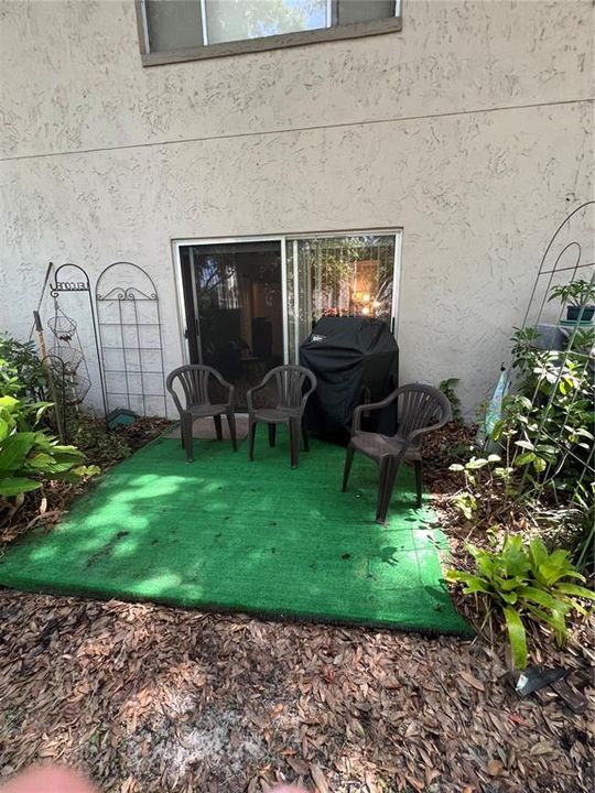 For Sale: $120,000 (1 beds, 1 baths, 792 Square Feet)