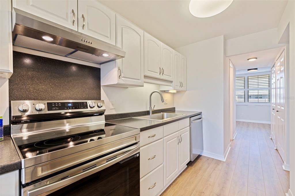 En Venta: $185,000 (1 camas, 1 baños, 925 Pies cuadrados)