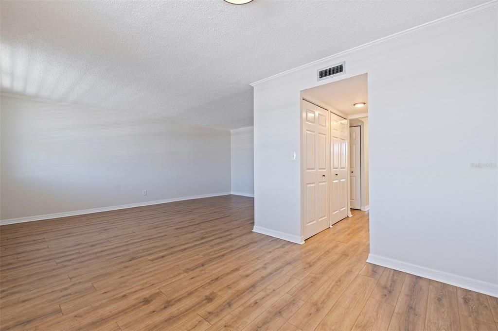 En Venta: $185,000 (1 camas, 1 baños, 925 Pies cuadrados)