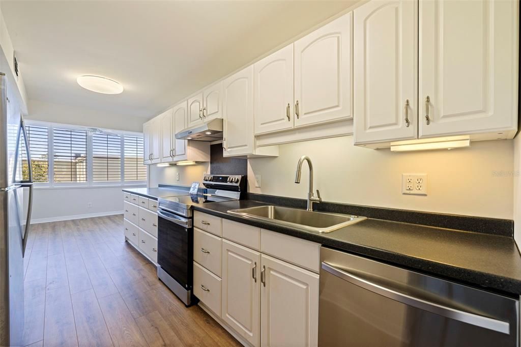 En Venta: $185,000 (1 camas, 1 baños, 925 Pies cuadrados)