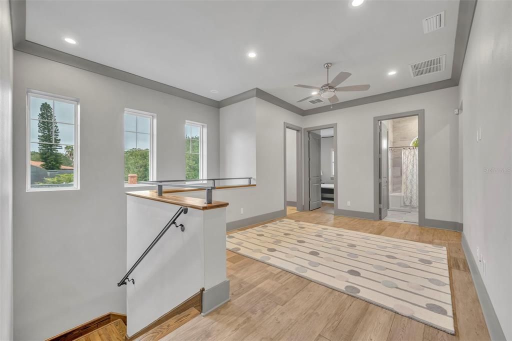 For Sale: $1,370,000 (5 beds, 4 baths, 3288 Square Feet)