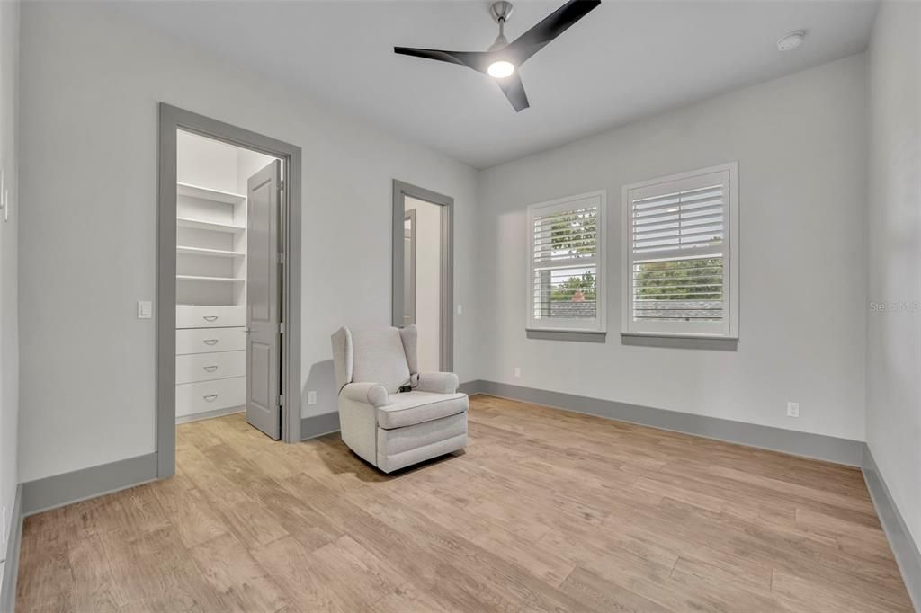 For Sale: $1,370,000 (5 beds, 4 baths, 3288 Square Feet)