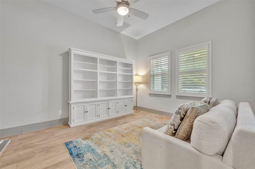 For Sale: $1,370,000 (5 beds, 4 baths, 3288 Square Feet)