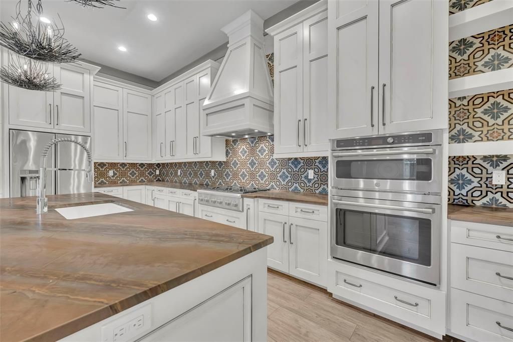 For Sale: $1,370,000 (5 beds, 4 baths, 3288 Square Feet)