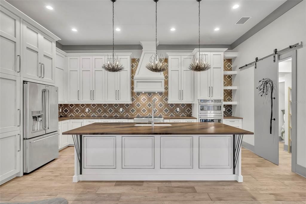 For Sale: $1,370,000 (5 beds, 4 baths, 3288 Square Feet)