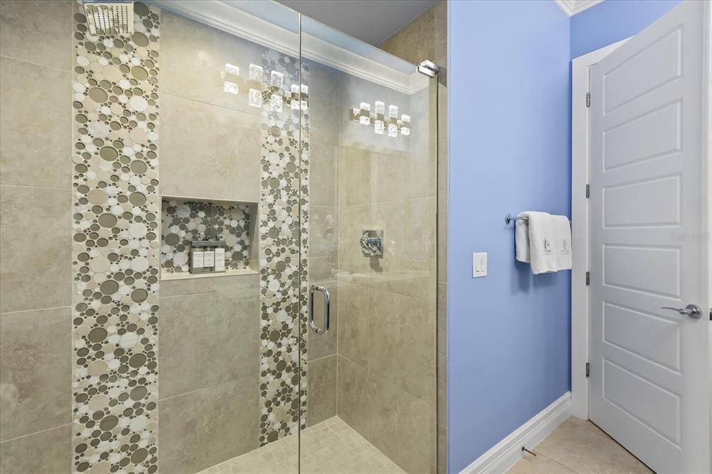 待售: $4,490,000 (8 贝兹, 8 浴室, 7928 平方英尺)