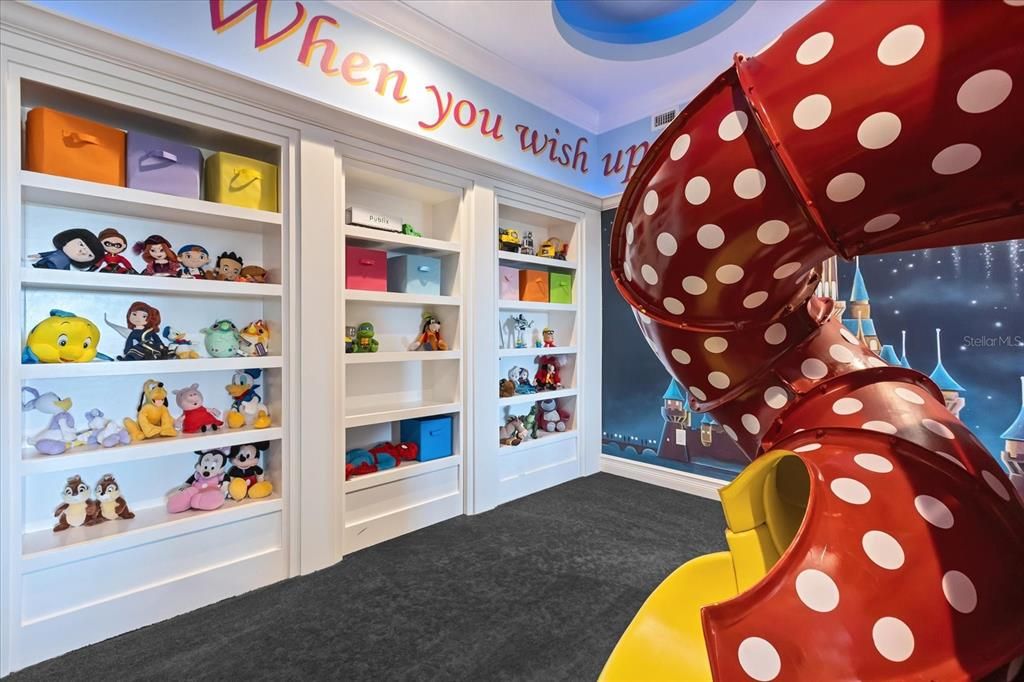 待售: $4,490,000 (8 贝兹, 8 浴室, 7928 平方英尺)