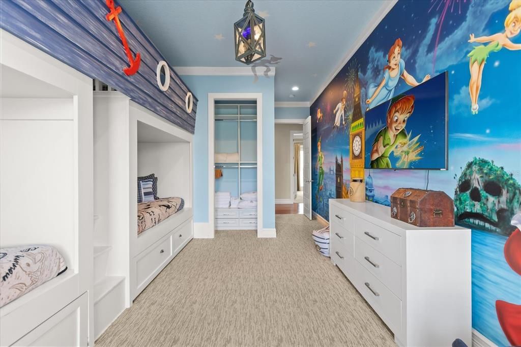 待售: $4,490,000 (8 贝兹, 8 浴室, 7928 平方英尺)