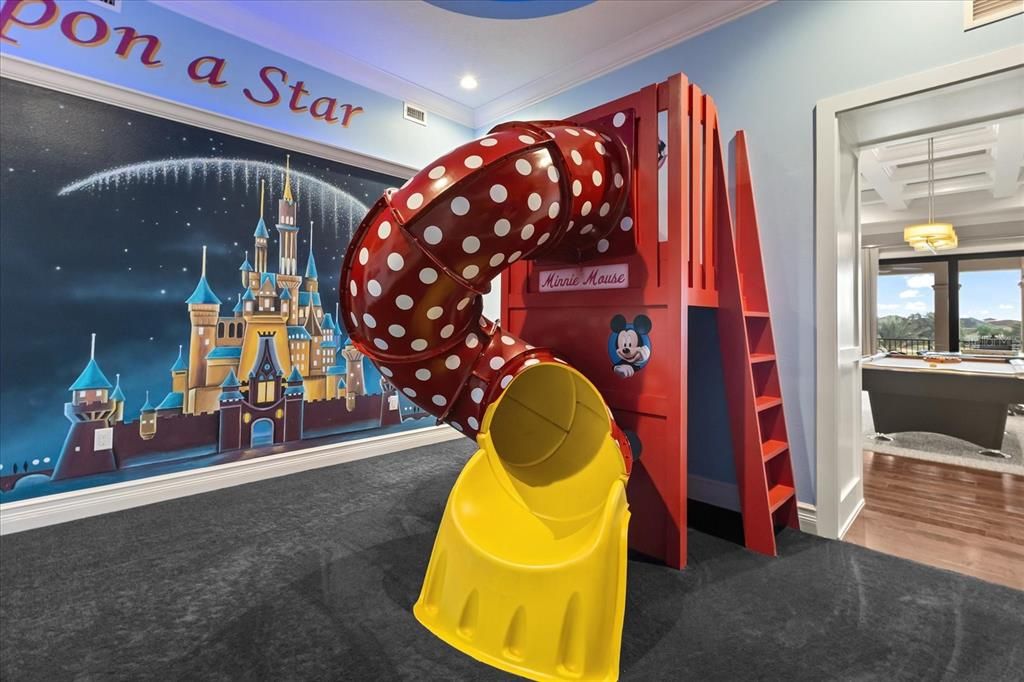 待售: $4,490,000 (8 贝兹, 8 浴室, 7928 平方英尺)