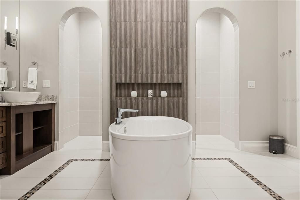 待售: $4,490,000 (8 贝兹, 8 浴室, 7928 平方英尺)