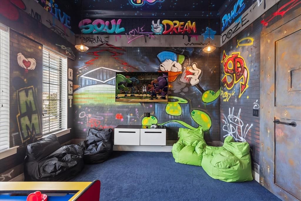 待售: $4,490,000 (8 贝兹, 8 浴室, 7928 平方英尺)