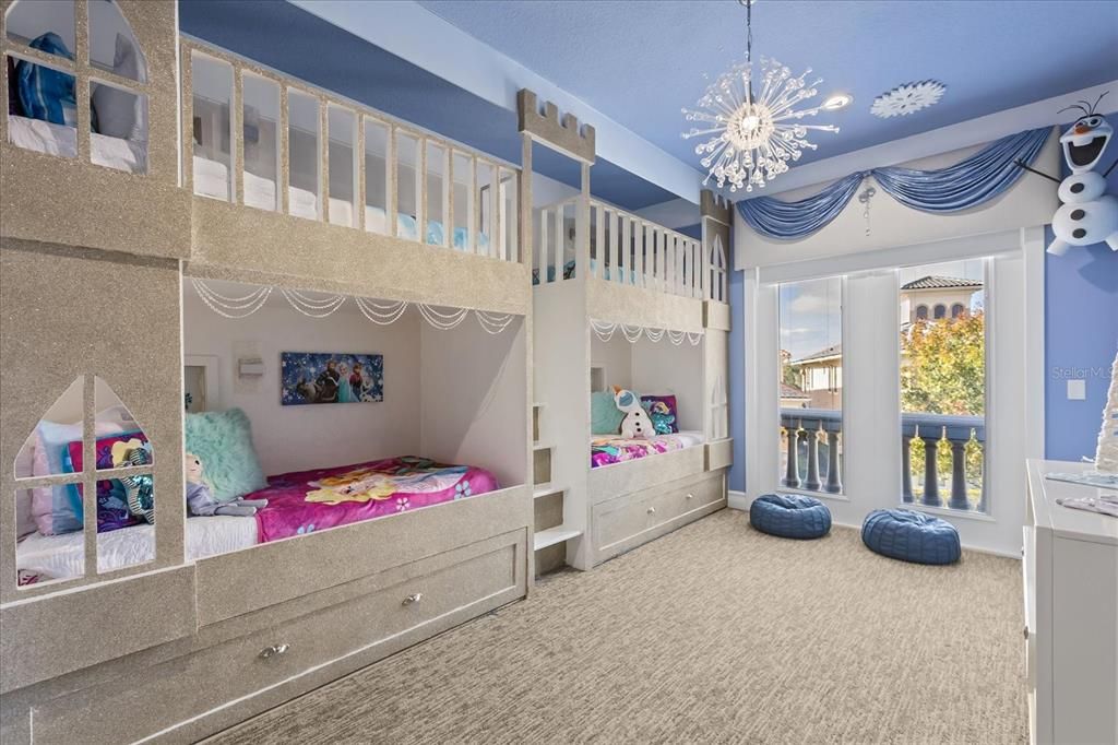 待售: $4,490,000 (8 贝兹, 8 浴室, 7928 平方英尺)