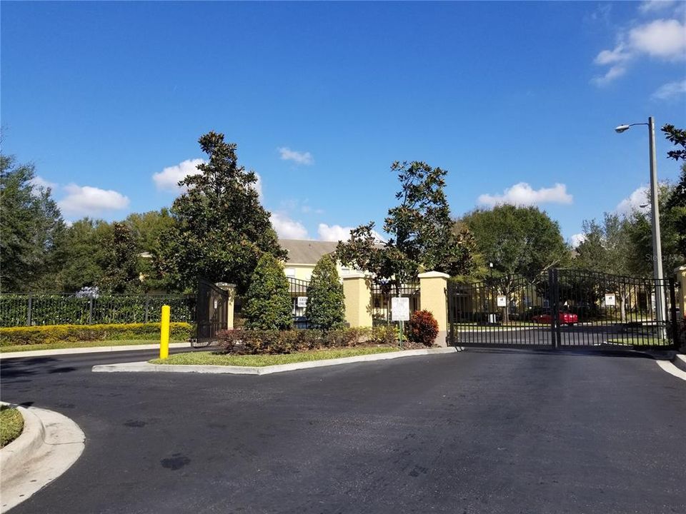 For Rent: $1,750 (3 beds, 2 baths, 1408 Square Feet)