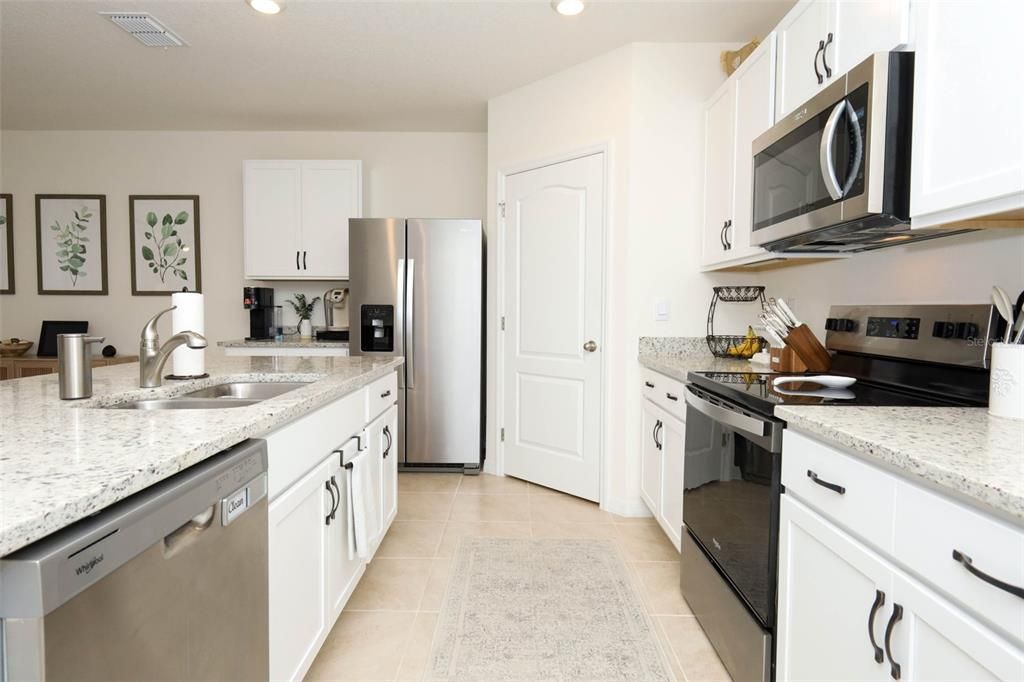 For Sale: $459,000 (4 beds, 2 baths, 1846 Square Feet)