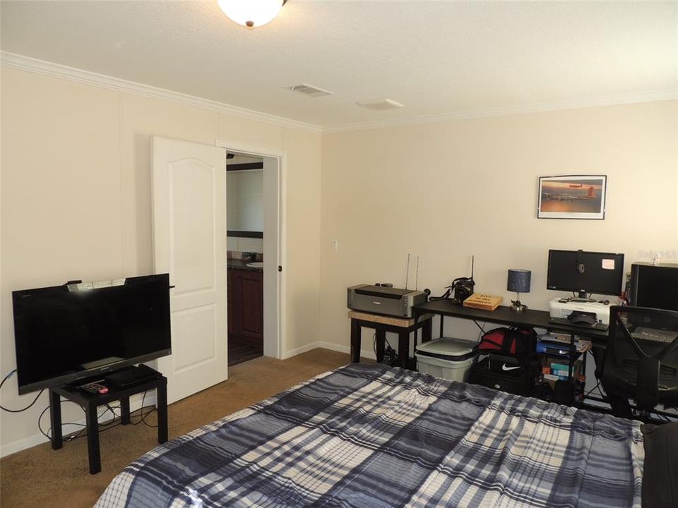 На продажу: $305,000 (4 спален, 3 ванн, 2079 Квадратных фут)