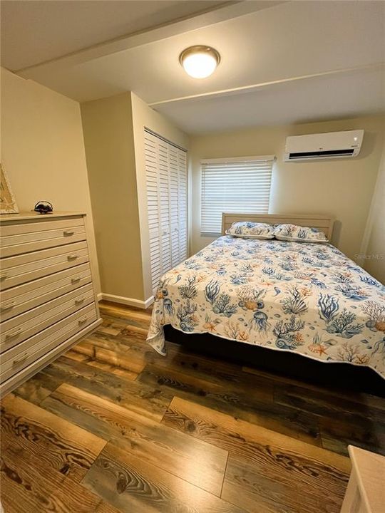 待售: $189,000 (2 贝兹, 1 浴室, 840 平方英尺)