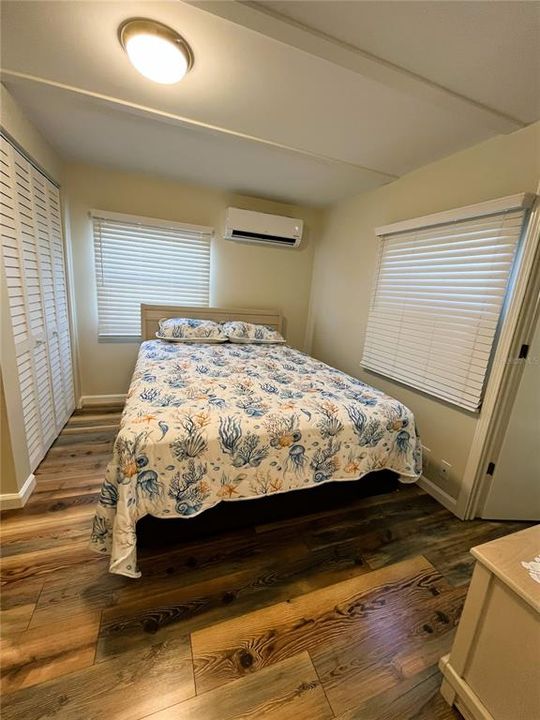 待售: $189,000 (2 贝兹, 1 浴室, 840 平方英尺)