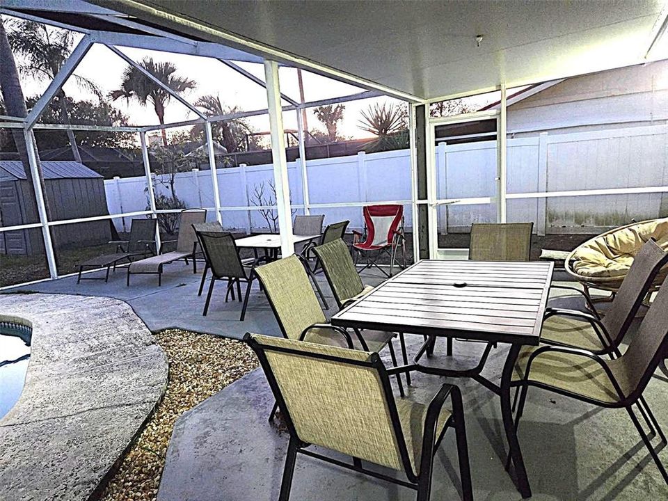 出租: $4,500 (4 贝兹, 3 浴室, 1738 平方英尺)