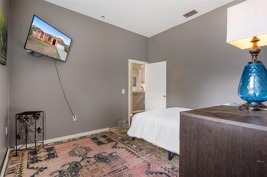 待售: $319,000 (3 贝兹, 3 浴室, 1952 平方英尺)