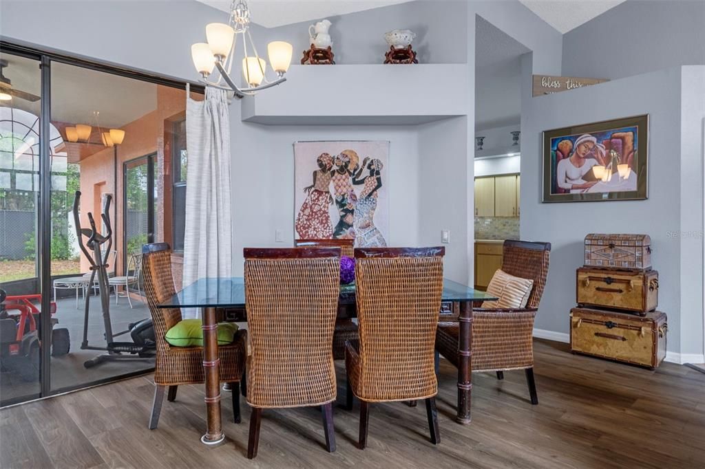 待售: $319,000 (3 贝兹, 3 浴室, 1952 平方英尺)