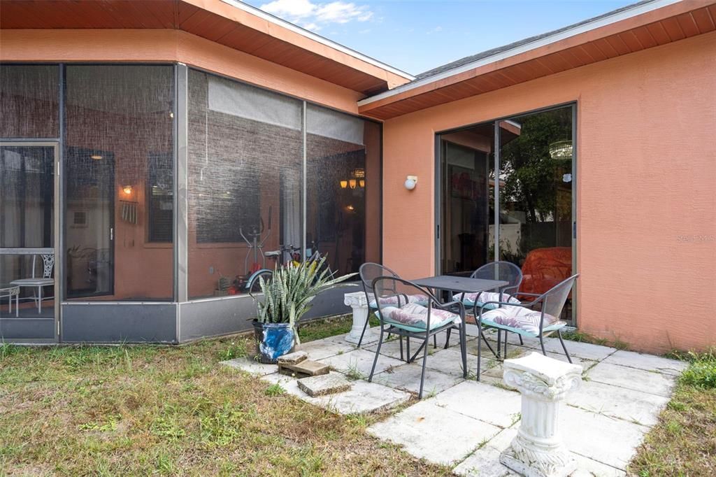 待售: $319,000 (3 贝兹, 3 浴室, 1952 平方英尺)