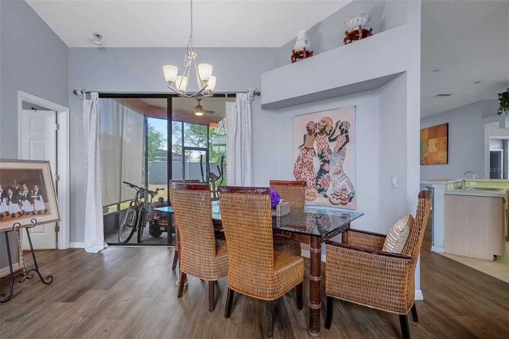 待售: $319,000 (3 贝兹, 3 浴室, 1952 平方英尺)