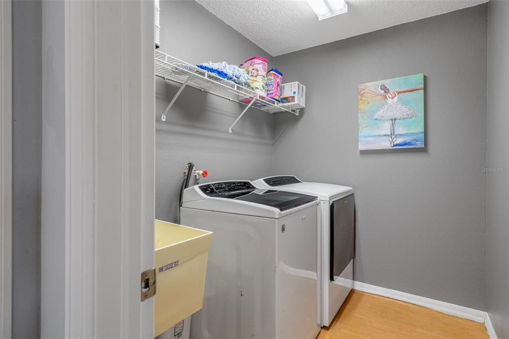 待售: $319,000 (3 贝兹, 3 浴室, 1952 平方英尺)