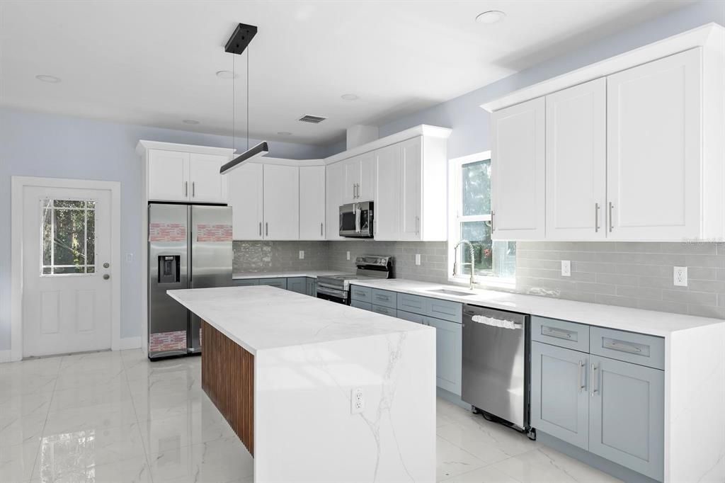 For Rent: $3,950 (4 beds, 3 baths, 2065 Square Feet)