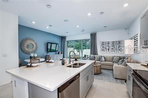 待售: $290,000 (3 贝兹, 2 浴室, 1407 平方英尺)